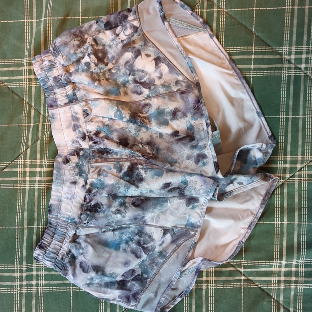 Lululemon hotty hot shorts